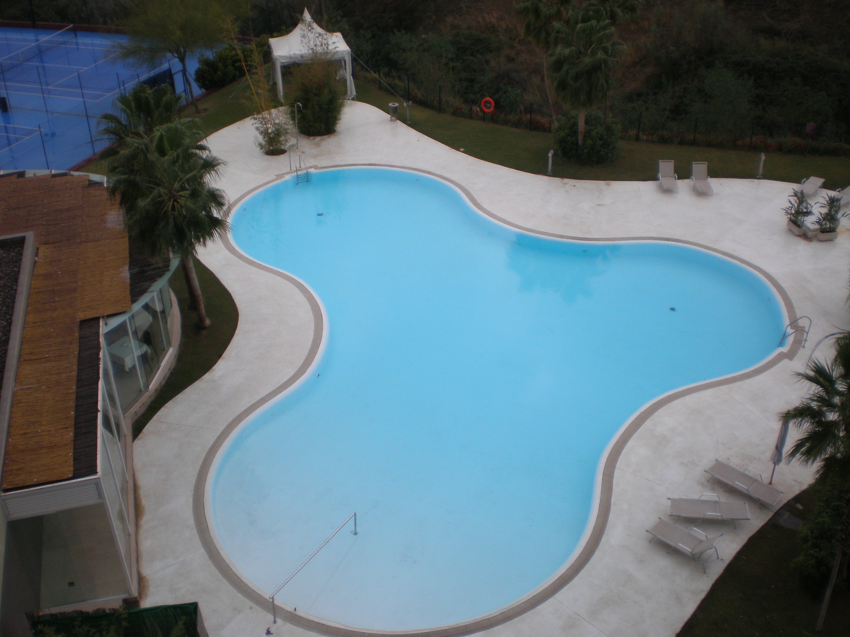 Blas Piscina club social en reserva el higueron